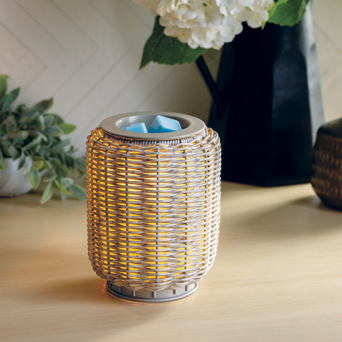 Wicker Grey Illumination Fragrance Warmer